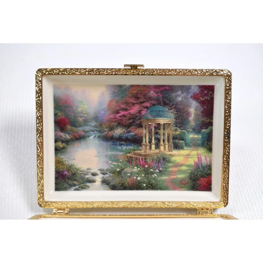 Thomas Kinkade Serenity Prayer Music Box #A39829 Amazing Grace 2005